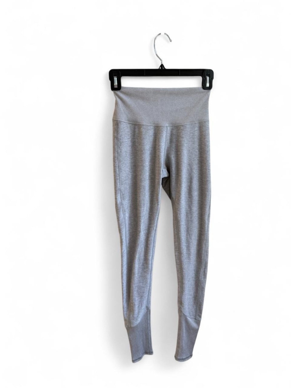 Alo Yoga High-Waist Alosoft Lounge Leggings
Heather Grey